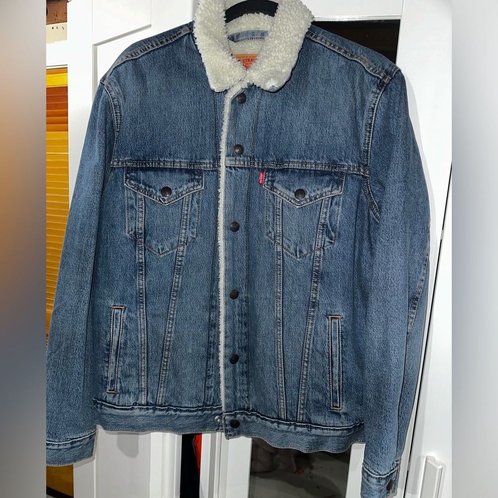 Men’s Levi’s Sherpa Lined Denim Trucker Jacket Size M